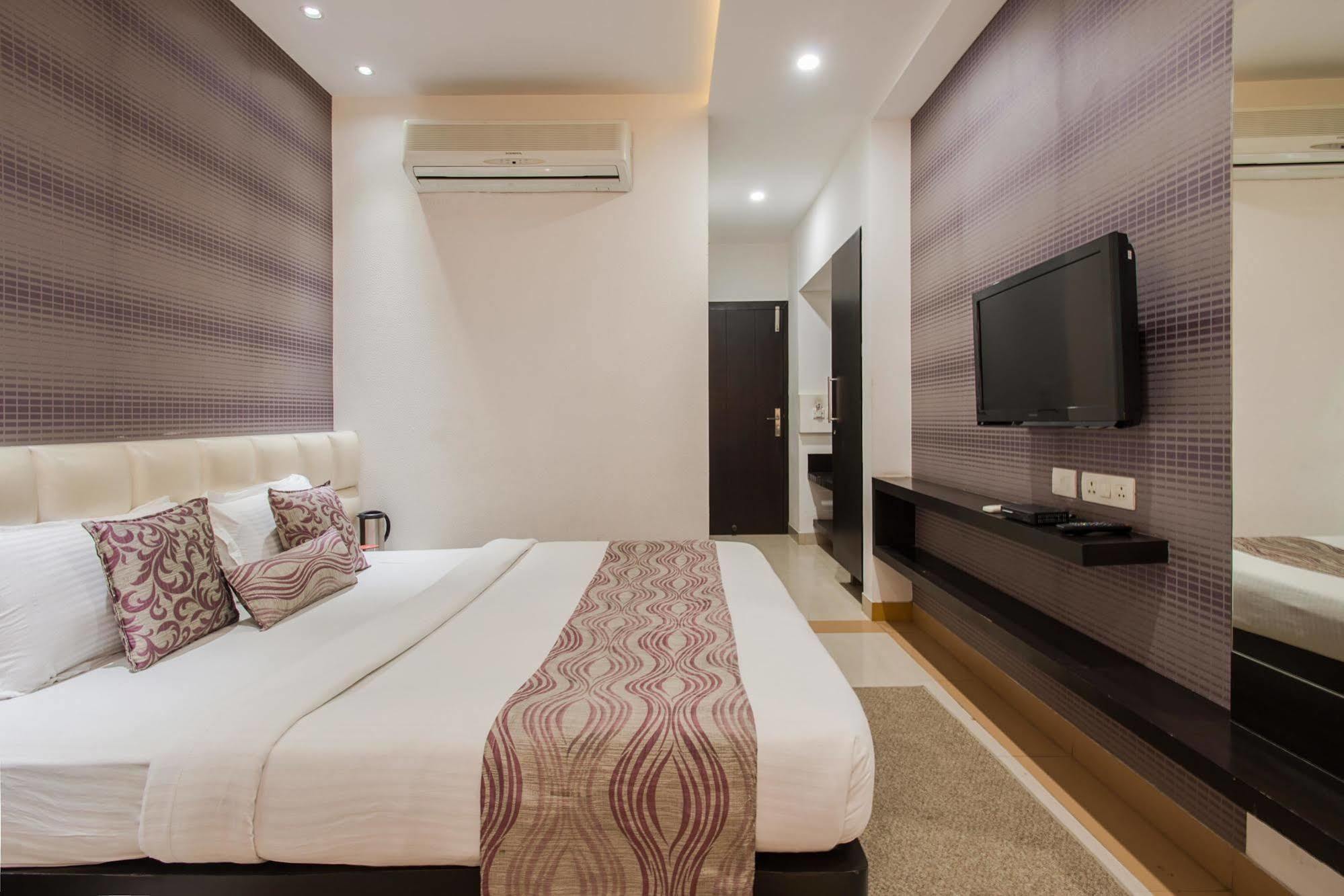 Hotel Rockland Jaipur Ngoại thất bức ảnh