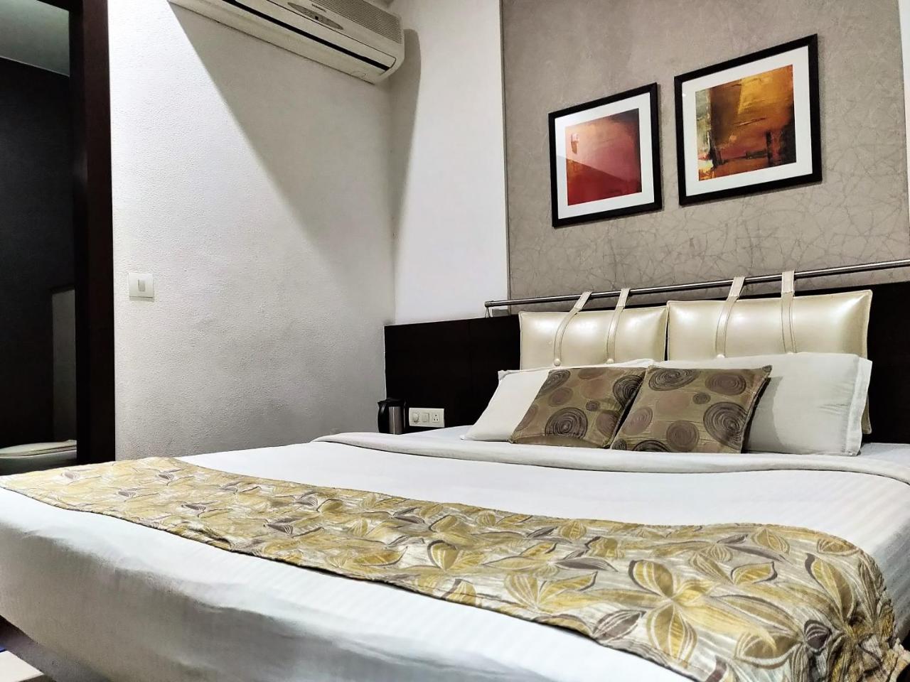 Hotel Rockland Jaipur Ngoại thất bức ảnh