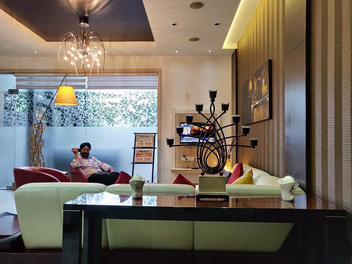 Hotel Rockland Jaipur Ngoại thất bức ảnh