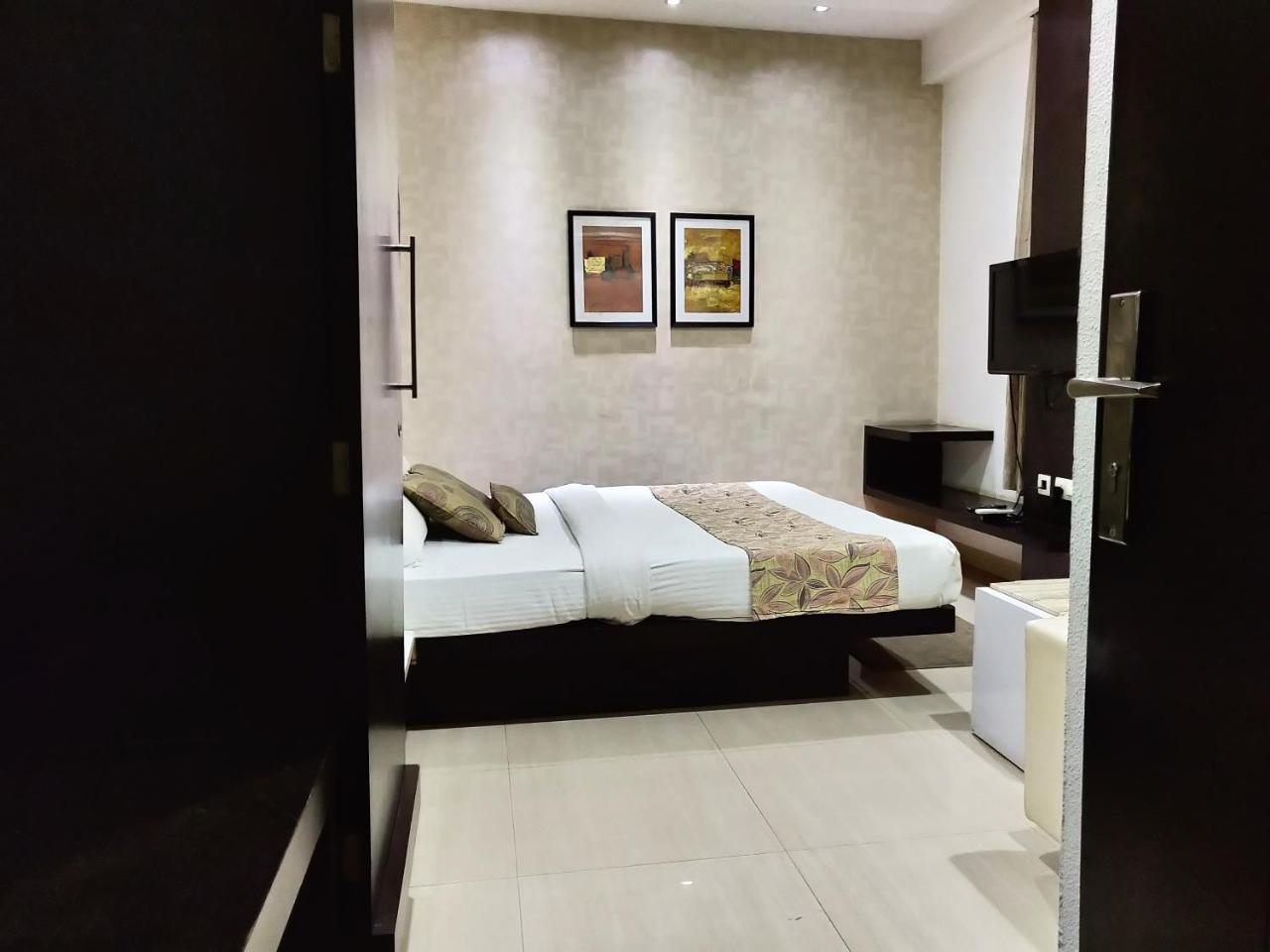Hotel Rockland Jaipur Ngoại thất bức ảnh